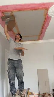Skimming a ceiling